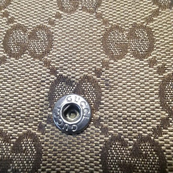 Gucci Brown Monogram Wallet - Picture 15 of 17